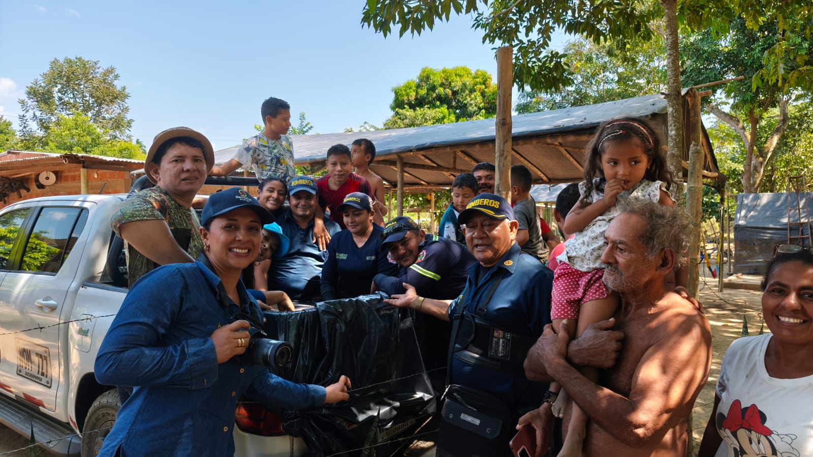 rescate de tonina o delfin rosado 08 al aire noticias noticias de arauca