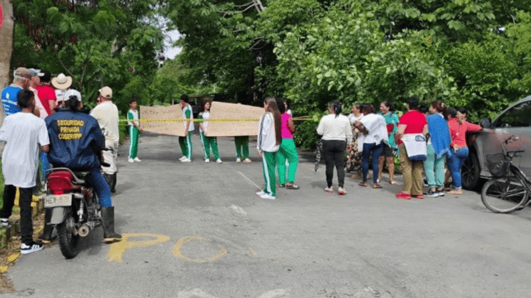 Bloqueo en vía de acceso a Arauquita por protestas estudiantiles