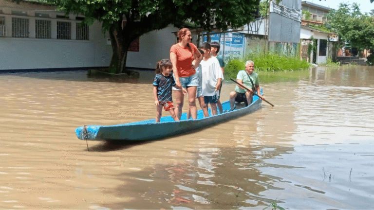 Saravena: Centro poblado de Puerto Nariño bajo el agua