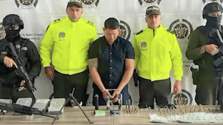 Capturan a tres integrantes de disidencias de las FARC y a un oficial del Ejército por nexos con grupo armado