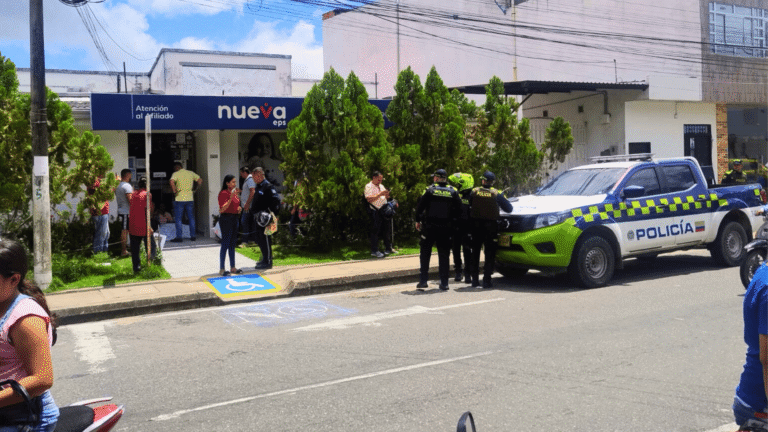 Denuncian demoras en atención médica por parte de la Nueva EPS: familiares protestan por remisión pendiente