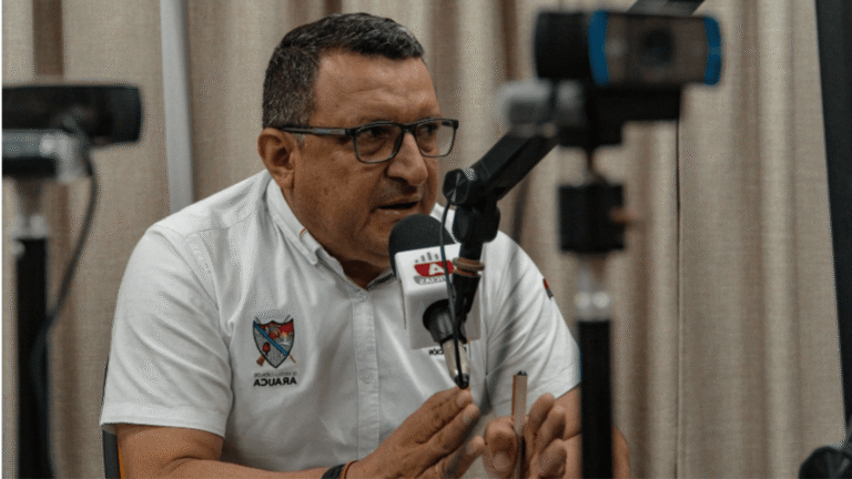 Secretario de Educación departamental explica inversiones del transporte escolar y responde a críticas de Alcalde