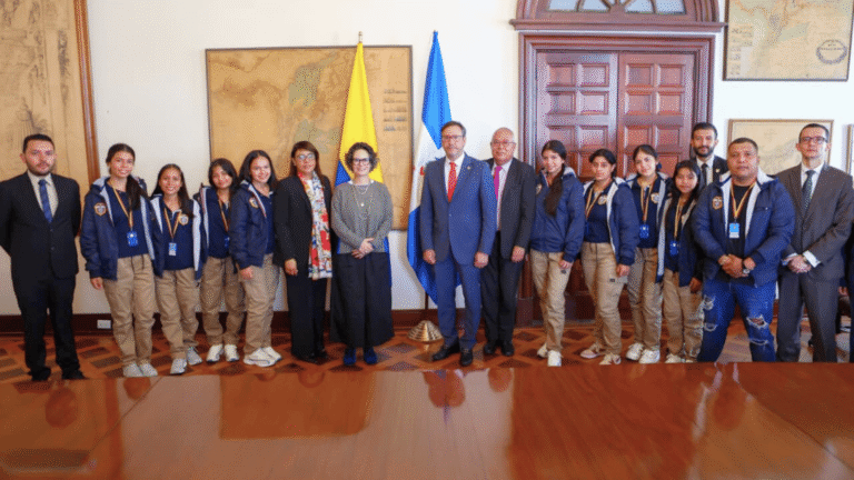 Estudiantes de Saravena participan en intercambio cultural y deportivo en República Dominicana