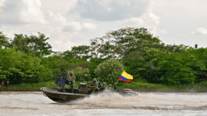 Armada intensifica control sobre el río Arauca por contrabando de productos perecederos